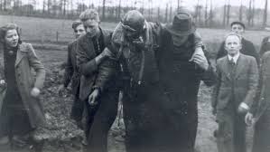 Dit leidde op 3 september 1939 tot een oorlogsverklaring aan duitsland door het verenigd koninkrijk en. De Tweede Wereldoorlog In 50 Foto S Rtv Focus