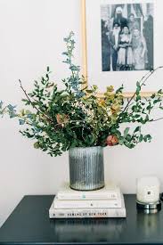 Form a base of silica gel in an airtight container and nestle your blooms in the sand. How To Dry Flowers Without Silica Gel Get Kamfortable