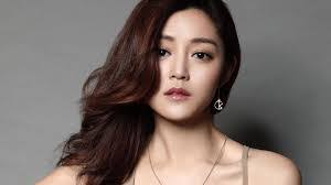 Michelle Wai's Instagram, Twitter & Facebook