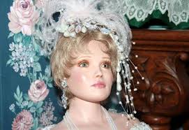 In Pictures: Doll maker shows off award-winning collection