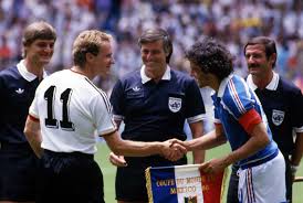 images?q=tbn%3AANd9GcQneXIAK7VUZ_agLTmFee0XqaQvnvYB0msDNA&usqp=CAU