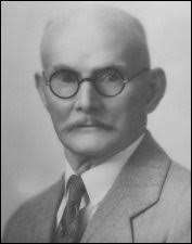 Obituaries and biographies of Skagit valley pioneers: M