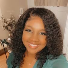 After a Tuesday morning turnover, Athleta Marketplace opened for business  Friday at noon!