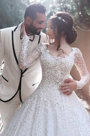 10 Lovely Wedding Hairstyles For Your Big Day Wedding Dress Couture Wedding Dresses Arabic Wedding Dresses