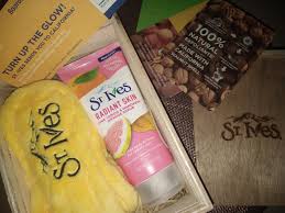 St ives® blackhead scrub is dermatologist tested and contains 1% salicylic acid to unclog pores & prevent breakouts. St Ives Radiant Skin Pink Lemon Mandarin Orange Scrub