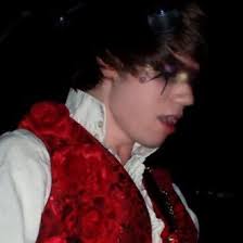 Ryan Ross fan account (@its_mana13)