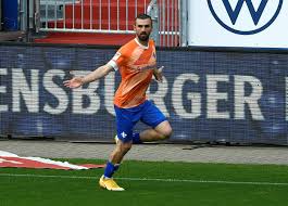 Bundesliga takımlarından darmstadt 98'de forma giyen santrafor serdar dursun'u bonservissiz olarak 3+1 yıllığına renklerimize bağlamıştır. Son Dakika Fenerbahce Ilk Transferini Resmen Acikladi Serdar Dursun Son Dakika Spor Haberleri