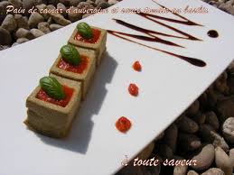 Le Pain De Caviar D Aubergine Et Sauce Tomate Au Basilic A Toute Saveur