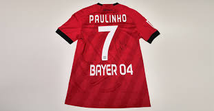 Football statistics of paulinho including club and national team history. Bayer Leverkusen Star Paulinho Stiftet Sein Getragenes Trikot