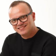 Italian singer/songwriter gigi d'alessio attended the conservatory of saint peter in naples when he was a teenager; Gigi D Alessio Nazionale Italiana Cantanti