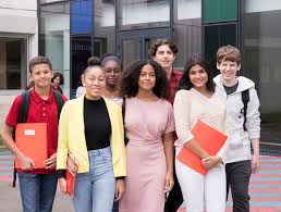 Ce qu'il faut retenir, c'est que l'épreuve comptera pour 10% de la note finale du bac et qu'elle portera sur l'une des deux spécialités choisies par l'élève. Baccalaureat 2021 Epreuve Du Grand Oral Permettre Aux Eleves De Travailler Une Competence Indispensable A Leur Reussite Ministere De L Education Nationale De La Jeunesse Et Des Sports