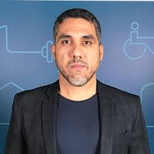 Herman Santana's Instagram, Twitter & Facebook