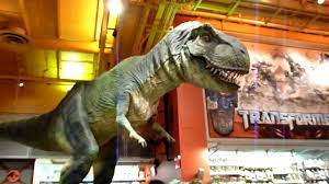 Toys r us store in times square new york city the jurassic park t rex dinosaur Jurassic Park T Rex At Toys R Us Store Times Square New York City Hd Youtube