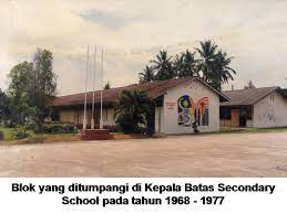Penang island atau disingkat penang) ( pengucapan: Sekolah Melayu Gelugor Pulau Pinang Andri