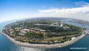 Gercekten Dunya Incisi Sifatini Hak Eden Istanbul Un Ilk Kuruldugu Yerler Arasinda Olan Ve Bogazin Icinde Genis Bir Yarimada Olarak Konu Geziler Istanbul Tarih