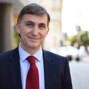 40+ "Reveiz" profiles