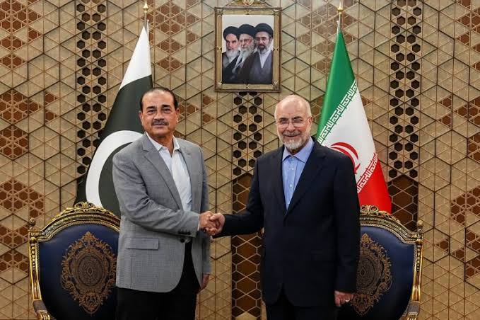 Diplomatic meeting between Pakistani and Iranian leadership in Tehran, AI generated