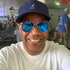 Wayne Robinson (@WayneMrobi72957)