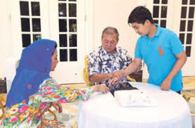 Tunku ismail idris, the tunku mahkota. Raja Zarith Sofiah Holds Charity Close To Her Heart