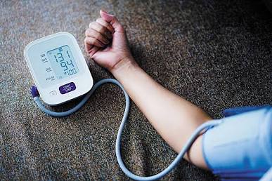 Monitoring progress at home is key to natural management., AI로 생성