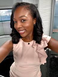 I love me a cute little jewelry set. I'm definitely going to have to get  more✨ #shoplocalsupportlocal #accessories #jewelry #onair #anchor Jewelry  set: Whitney Townes 💗