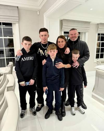 Merry Christmas  from the Wayne Rooney family ❤️