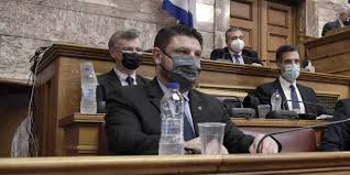 Ο καθηγητής τιμ σπέκτορ, που μελετά τη συμπτωματολογία του κορωνοϊού, υποστηρίζει ότι οι άνθρωποι, ειδικά οι νεότεροι, που κολλούν τη μετάλλαξη δέλτα εμφανίζουν συμπτώματα κοινού κρυολογήματος. M84n Ujbcdgeqm