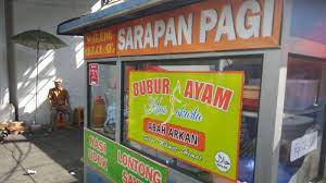 Kalau dilihat dari sajian sayurnya bisa dibilang saya, jika ada perbedaan, tentunya hanya pada bahan lantas bagaimana cara membuat lontong sebagai bahan utama jajanan lontong sayur ini. Mau Sarapan Pagi Lontong Sayur Abah Arkan Patut Dicoba Tribun Manado