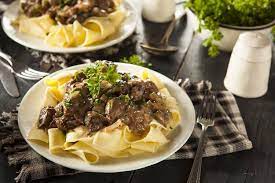 How To Make Ground Beef Stroganoff In The Slow Cooker Venison Stroganoff Venison Recipes Beef Stroganoff