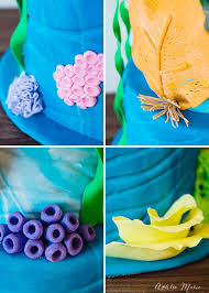 The coral beads, palmwine cup, kolanuts, garden eggs and calabash bearing the kolanuts were all made of fondant. Under The Sea Cake Ashlee Marie Real Fun With Real Food