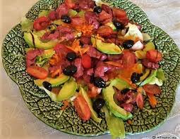 Le Blog De Cata Salade Complete A L Avocat Pamplemousse Et Aux Ge Gesiers Confits Recettes De Cuisine Gesier