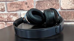 Audio Technica Ath Dsr7bt Wireless Over Ear Headphones Review Sony Wh 1000xm2 Wireless Headphones Review In 2020 Wireless Headphones Headphones Wireless Headphones Review