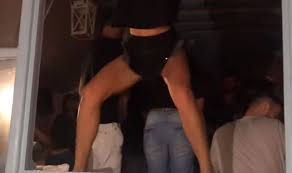 Δεν τολμάς να την κοιτάξεις, βρίζει (vid). Traiana Anania Ta Espase Me Ton Kayto Xoro Ths Se Klamp Ths Mykonoy Video Nea Selida