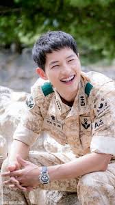 Captain yoo shi jin, team leader of the special warfare command unit, meets kang mo yeon, a volunteer doctor with doctors without borders. 330 Descendants Of The Sun Ideas Descendants Song Joong Ki Song Hye Kyo