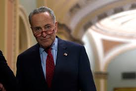 Her father is 70 years old, whose name is chuck schumer. Senator Schumer Wife