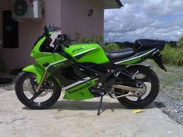 Stiker striping list motor ninja r 2014 variasi copy ori. Simak Dulu Aliran Modifikasi Ninja Rr Yang Nggak Norak