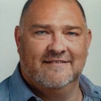 5 "Derek Selander" profiles