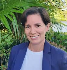 Aimee Arias's Instagram, Twitter & Facebook