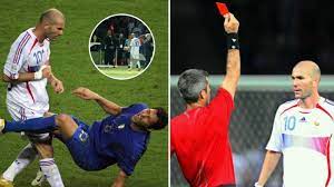 Materazzi ise 2 maç ve 5000 i̇sviçre frank'ı cezasına çarptırıldı. 13 Years Ago Today Zinedine Zidane Headbutted Marco Materazzi In World Cup Final Sportbible