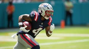 Patriots release RB Antonio Gibson after two seasons with team