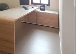 Ein schreibtisch sollte dir eine gute umgebung bieten, um den anfallenden schreibkram zu erledigen, zu lernen, oder um im homeoffice neue, kreative ideen zu entwickeln. Schreibtisch Buche Massiv Lowboard Tischlinoleum