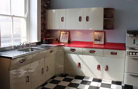 English Rose Kitchen I Have Old Beat Up English Rose Kitchen Units That I Am Getting Restored For English Rose Kitchen Vintage Kitchen Cabinets Retro Kitchen