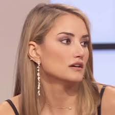 Alba Carrillo da un golpe en la mesa por su problema de salud: “Deberían de  darnos más…”