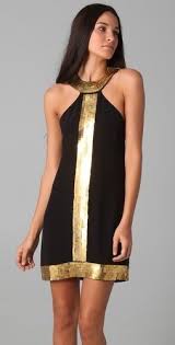 Black And Gold Clothes Black And Gold Ancient Egyptian Historic Fashion Pinspiration Black Gold Look Com Vestido Vestidos Pretos Feminino