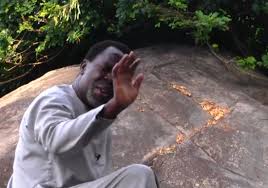 The body of prophet tb joshua has arrived at the prayer mountain of the synagogue church of all nations for the lying in state. Nigerians React To Photos Of Tb Joshua Praying On A Mountain Against Covid 19 36ng