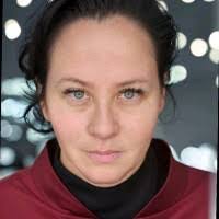 Kristin Lennon's Instagram, Twitter & Facebook