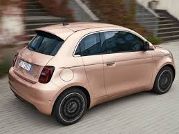 Fiat 500 3+1 elettrica, una porta in più per essere versatile: i prezzi di  tutta la gamma - HDmotori.it