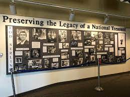 Prijs inclusief verzendkosten, verstuurd door bol.com; Serling Fest 2018 Celebrating Tz And More In Rod S Hometown Shadow Substance