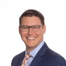 Ι'm excited to share that after 4 incredible years in retail investment  sales, I'm starting a new chapter in retail development with Pursuit  Development! I couldn't be more grateful to the team