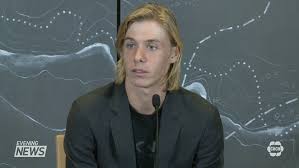 Sous les encouragements de wayne gretzky et penny oleksiak, qui applaudissent le jeune homme dans les gradins, denis shapovalov pousse rafael nadal au jeu décisif pour déterminer le vainqueur. Shapovalov Deals With New Found Fame Chch